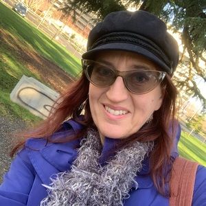 Meet your Posher, Jenine